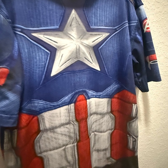 Under Armour Superhero Compression Dri Fit T-Shirt - Captain America Size kids M - Picture 5 of 6